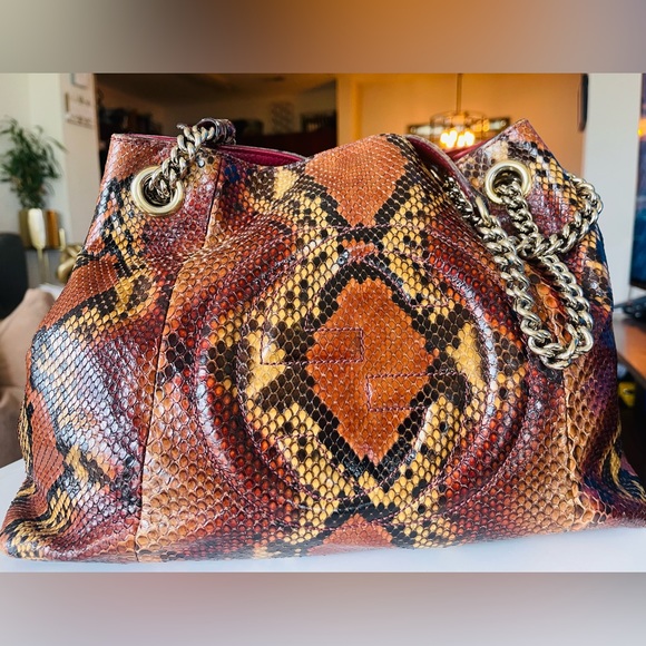 Gucci Handbag With Tassel. Pitone Ammanite Lux, Soft Burgundy - Picture 2 of 6